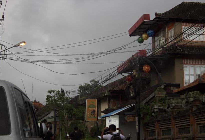 Reddoorz Hostel Near Ubud Palace