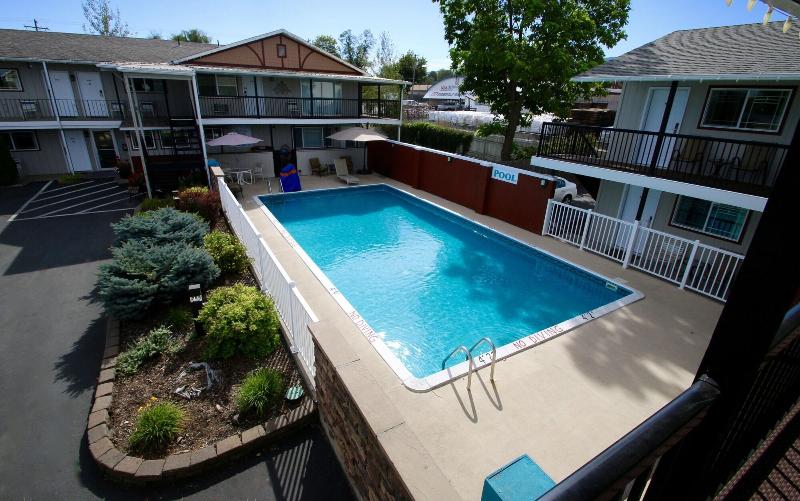 فندق على الطريق Gateway Inn