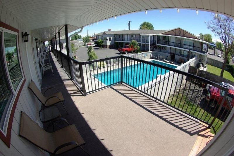 فندق على الطريق Gateway Inn