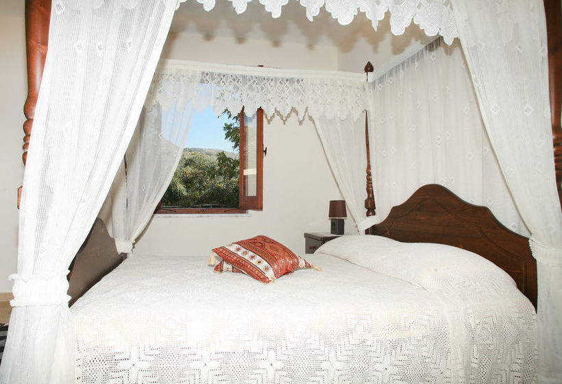 Areti Courtyard Villas