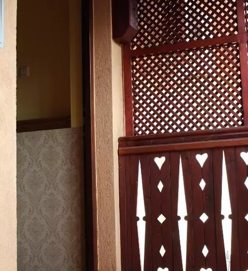 تختخواب و صبحانه Motel Alas