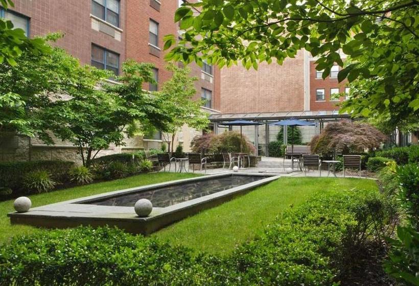 Global Luxury Suites At Monroe