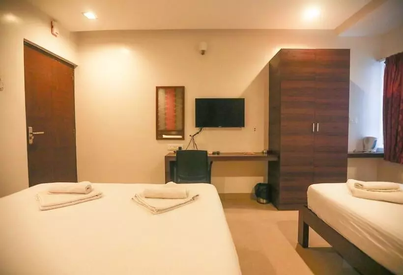 Hotelli Ulo Aravindar Residency
