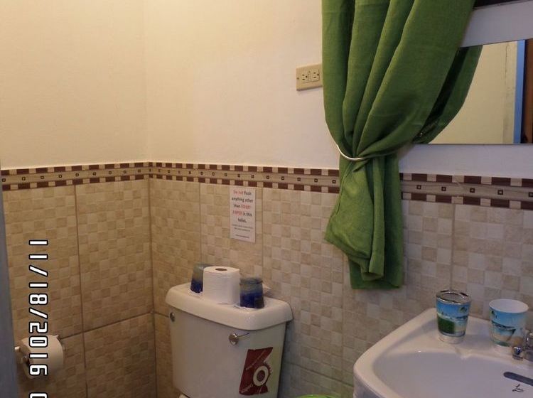 پانسیون Liam S Guest House On The Avenue