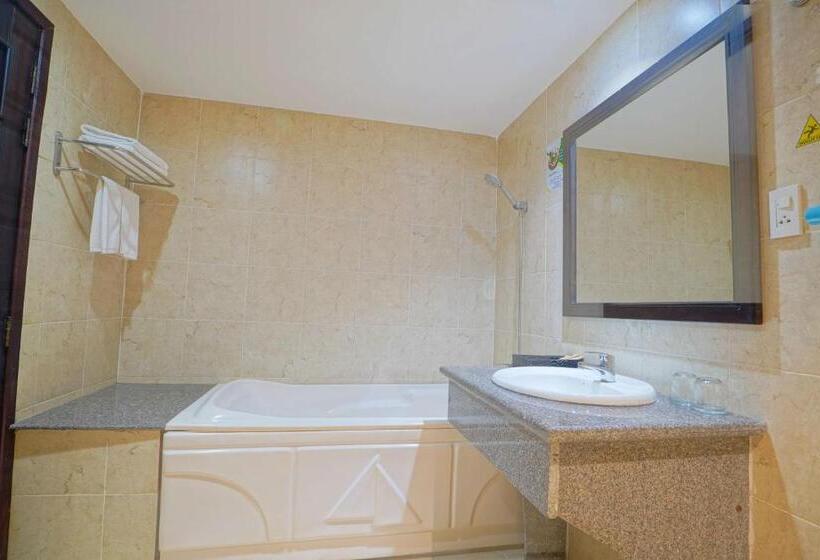 Sea Lion Beach Resort Mui Ne