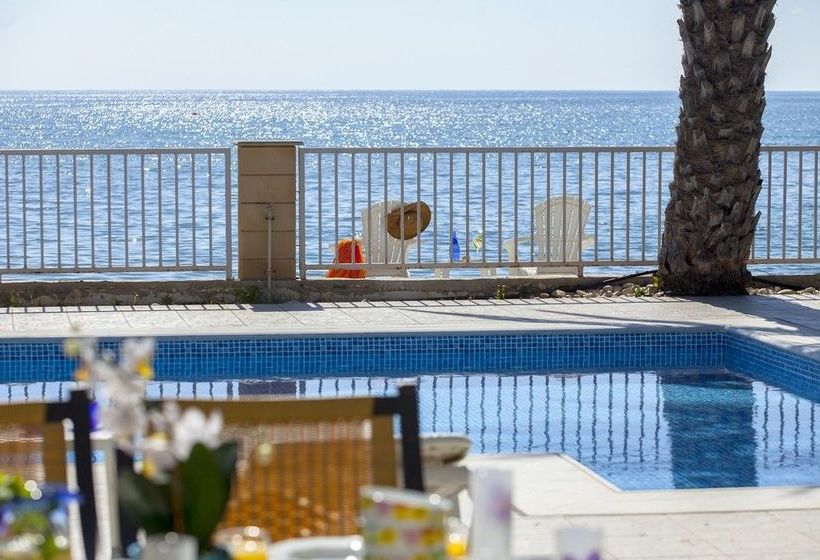 Sunset Beachfront Villa Meneou