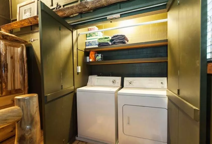 Treehouse By The Stream