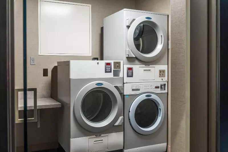 Ac Hotel By Marriott Boston Cleveland Circle