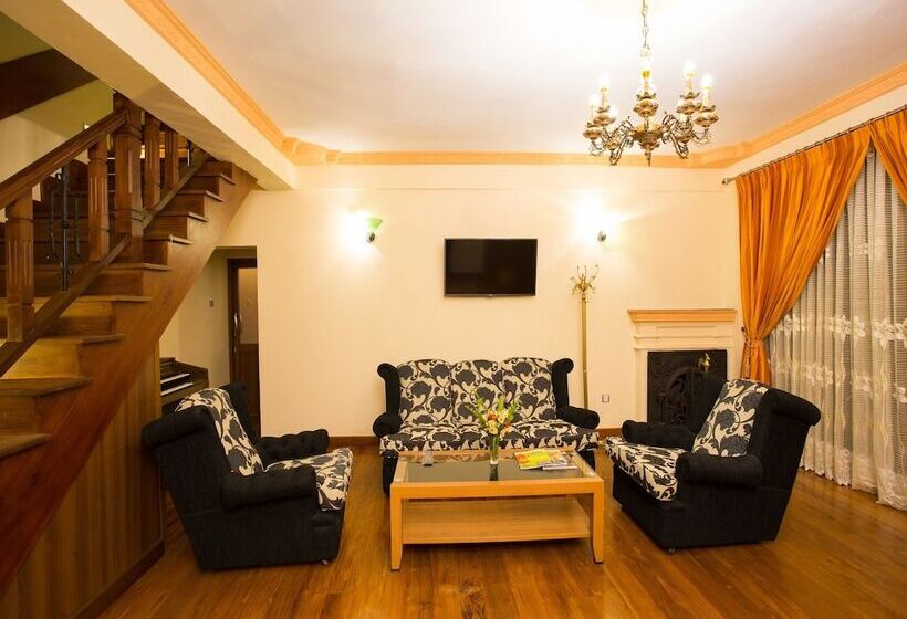 בית מלון כפרי Bungalow By Camellia