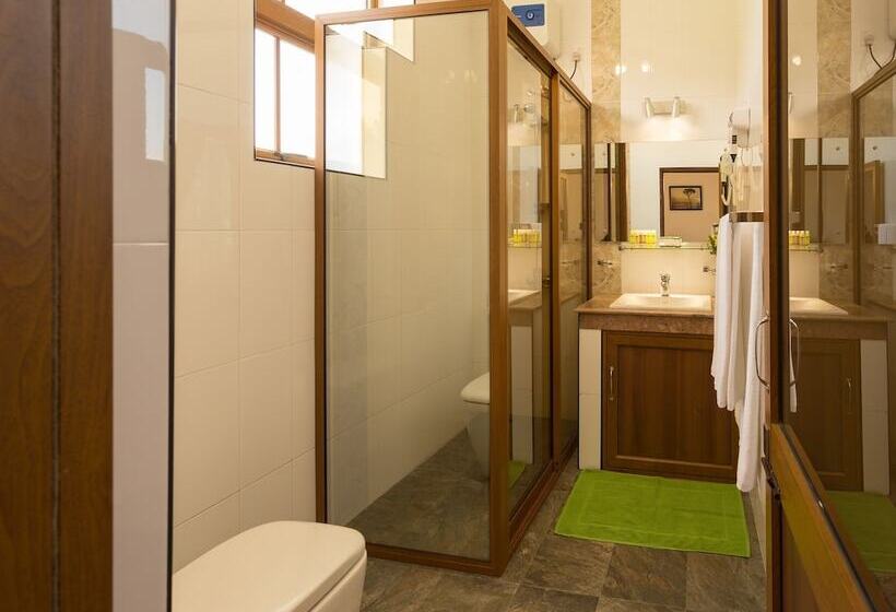 בית מלון כפרי Bungalow By Camellia