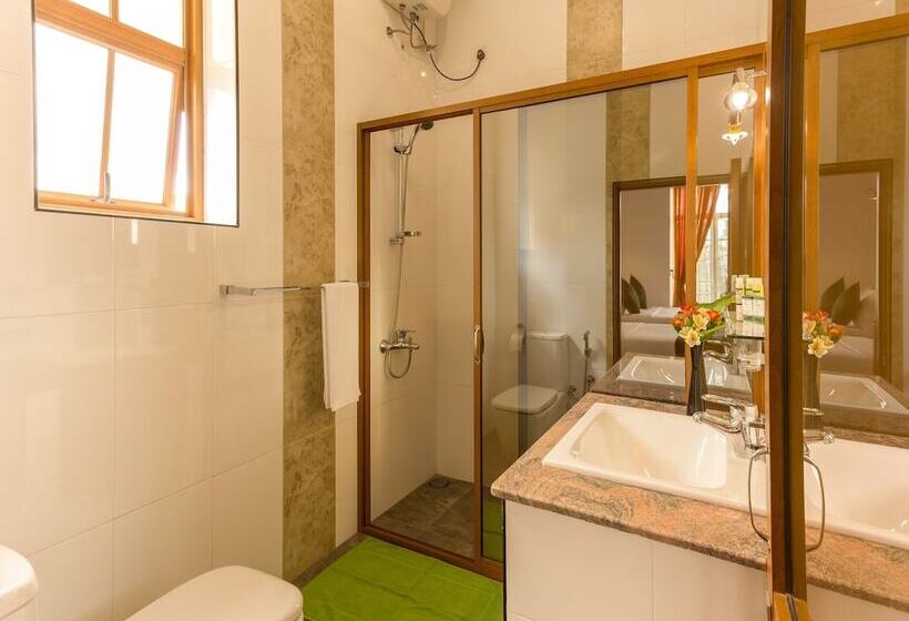 בית מלון כפרי Bungalow By Camellia