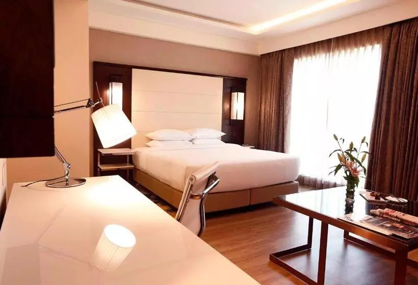 Hotelli Courtyard By Marriott Surat