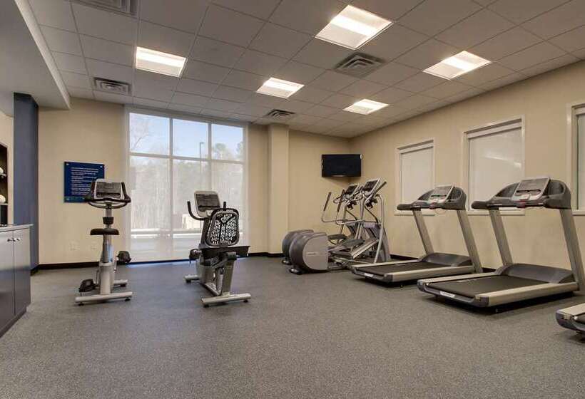 فندق Hampton Inn & Suites Knightdale Raleigh