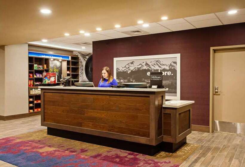 هتل Hampton Inn & Suites Leavenworth