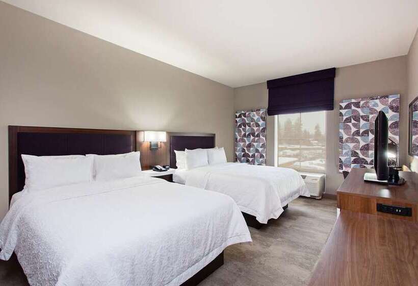 هتل Hampton Inn & Suites Leavenworth