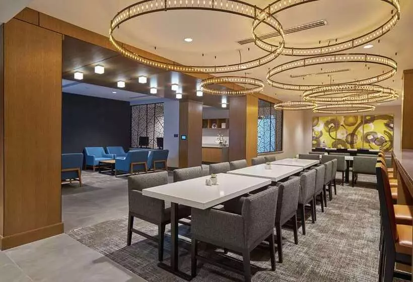 Hotelli Hilton Des Moines Downtown