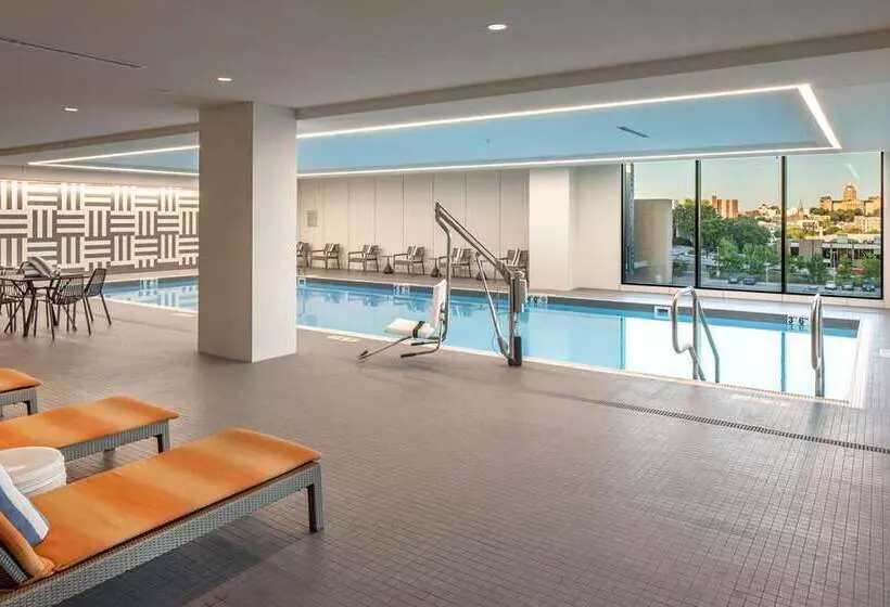 Hotelli Hilton Des Moines Downtown