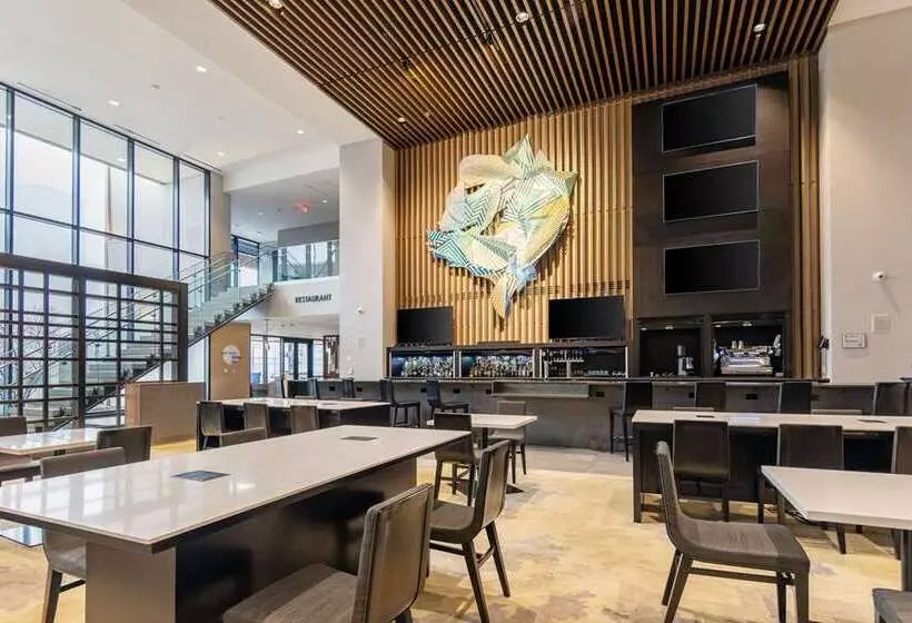 Hotelli Hilton Des Moines Downtown