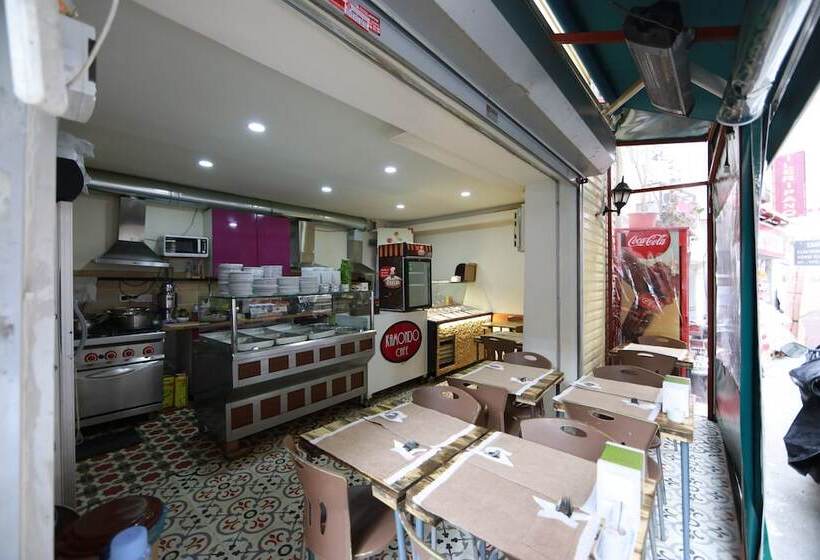 ホテル Kamondo Apartments