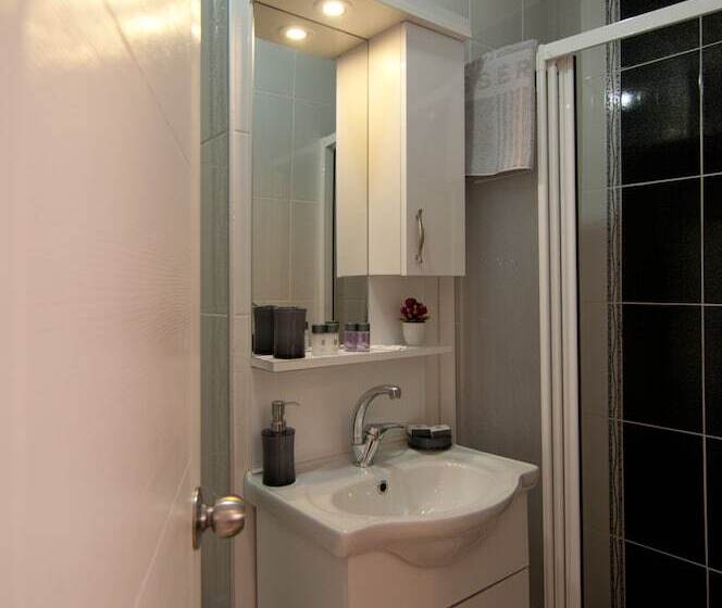 ホテル Kamondo Apartments