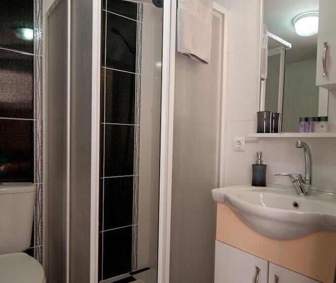 ホテル Kamondo Apartments