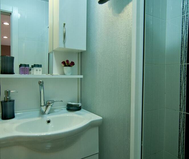 ホテル Kamondo Apartments