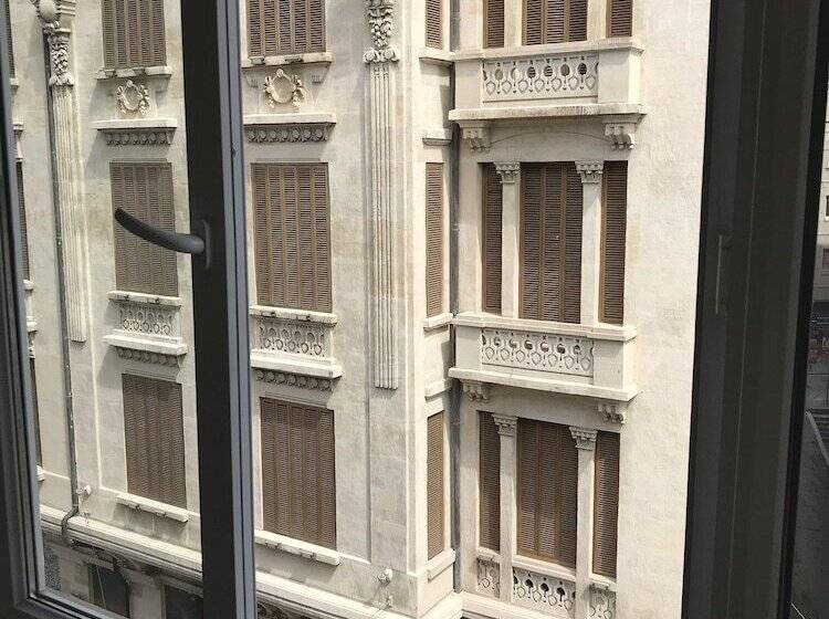 ホテル Kamondo Apartments