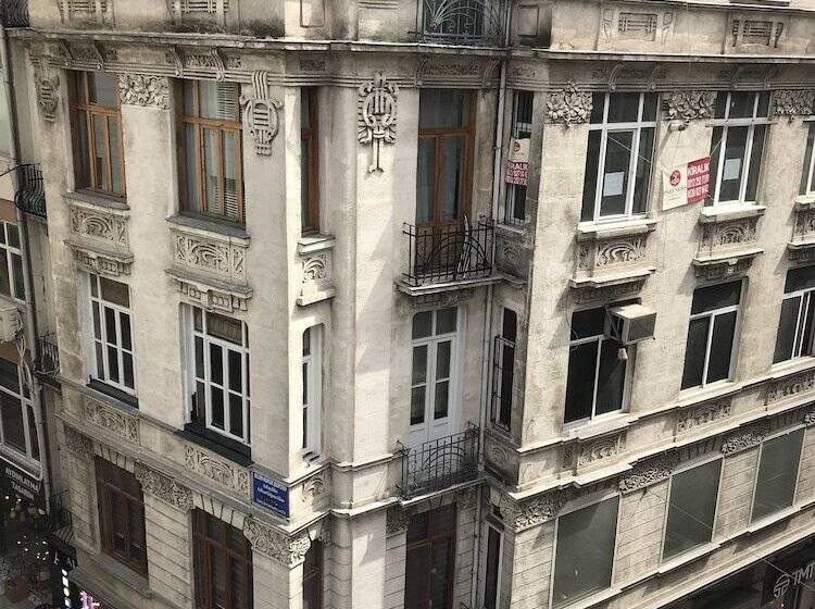 ホテル Kamondo Apartments