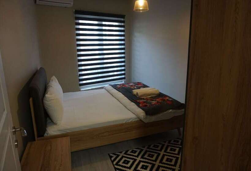 ホテル Kamondo Apartments