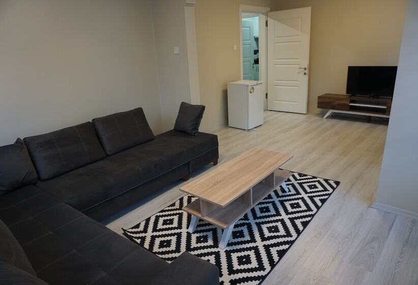 ホテル Kamondo Apartments