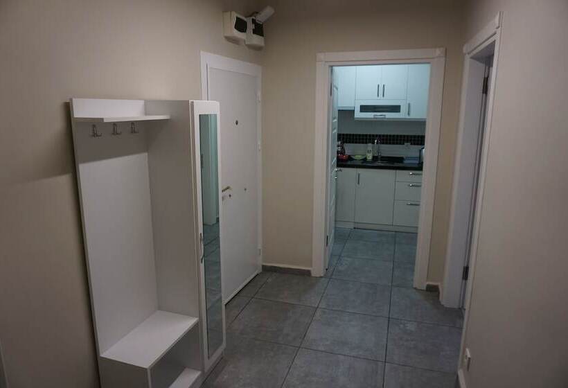 ホテル Kamondo Apartments