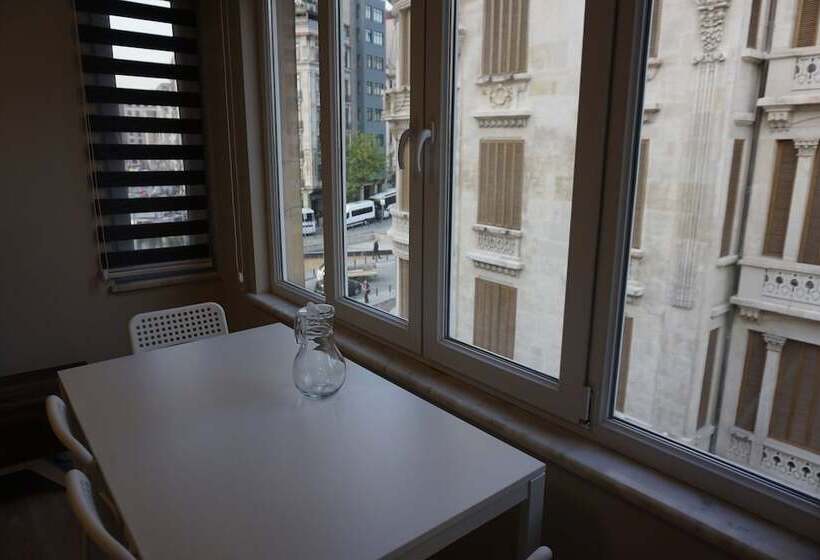 ホテル Kamondo Apartments