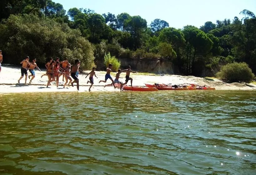 ホテル Parque De Campismo Orbitur Montargil