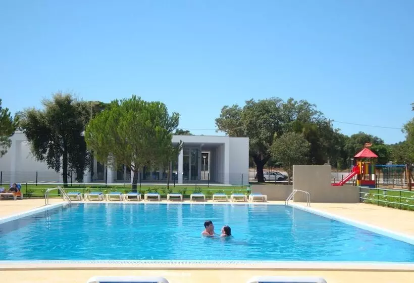 ホテル Parque De Campismo Orbitur Montargil