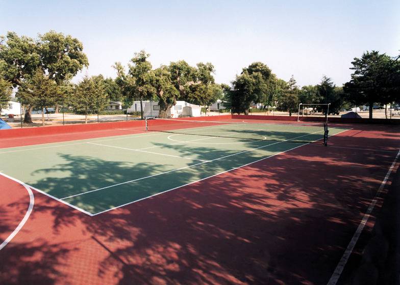 هتل Parque De Campismo Orbitur Montargil