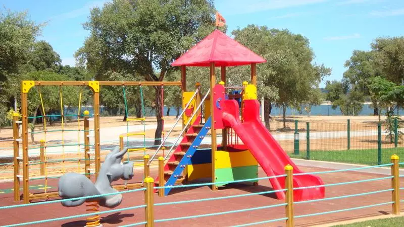 ホテル Parque De Campismo Orbitur Montargil