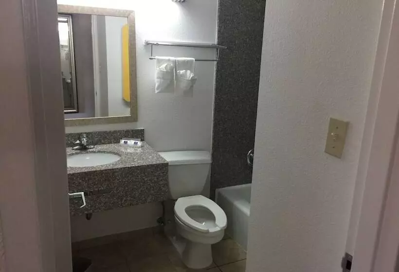 Motel 6petersburg, Va  Fort Lee