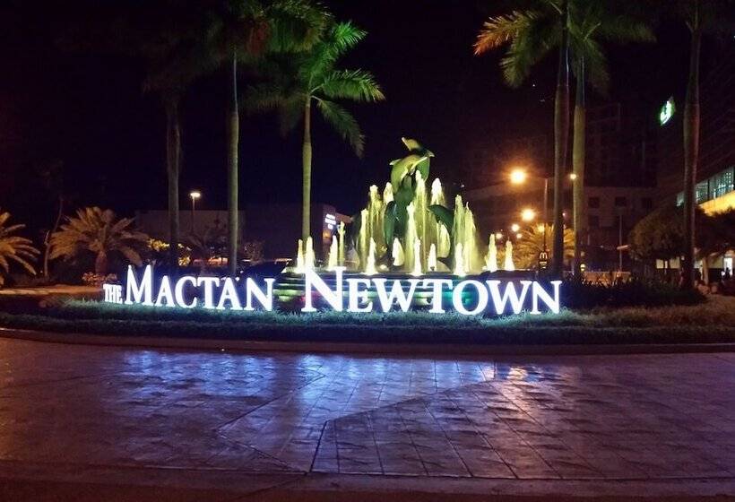 Mactan Newtown Boulevard By Fjcivo