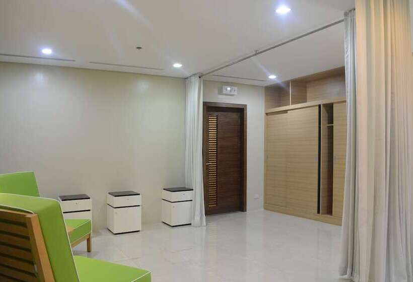 Mactan Newtown Boulevard By Fjcivo