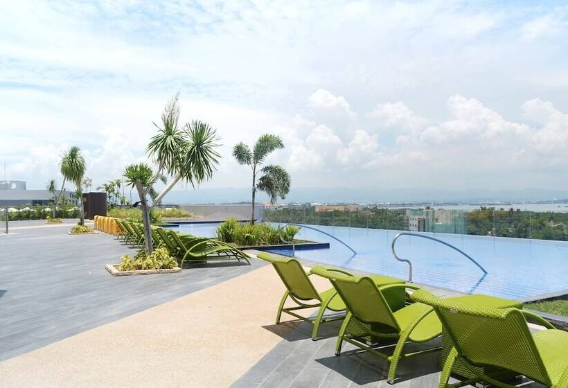 Mactan Newtown Boulevard By Fjcivo