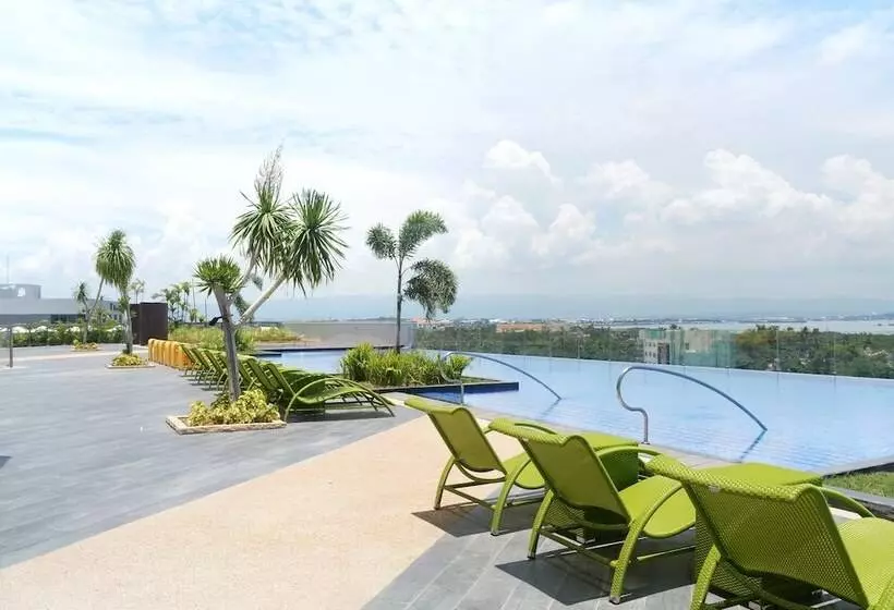 Mactan Newtown Boulevard By Fjcivo