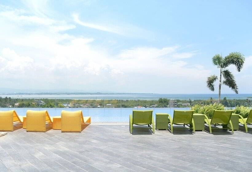 Mactan Newtown Boulevard By Fjcivo