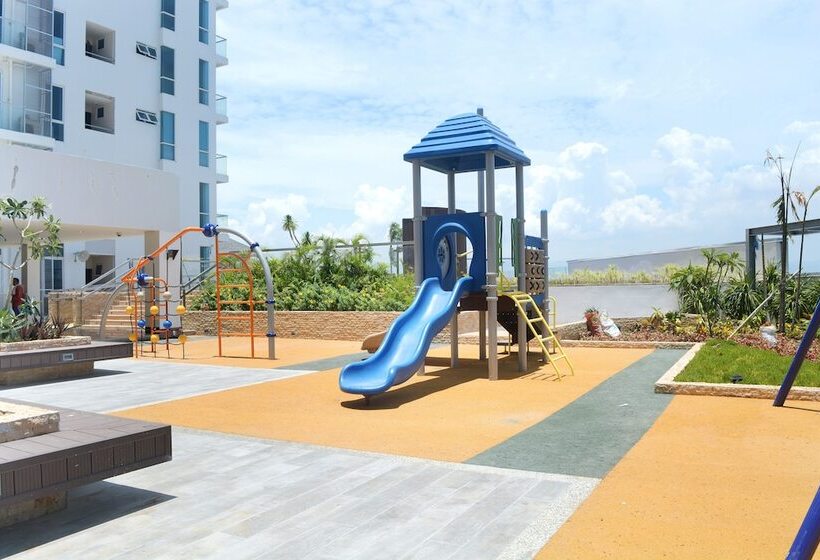 Mactan Newtown Boulevard By Fjcivo