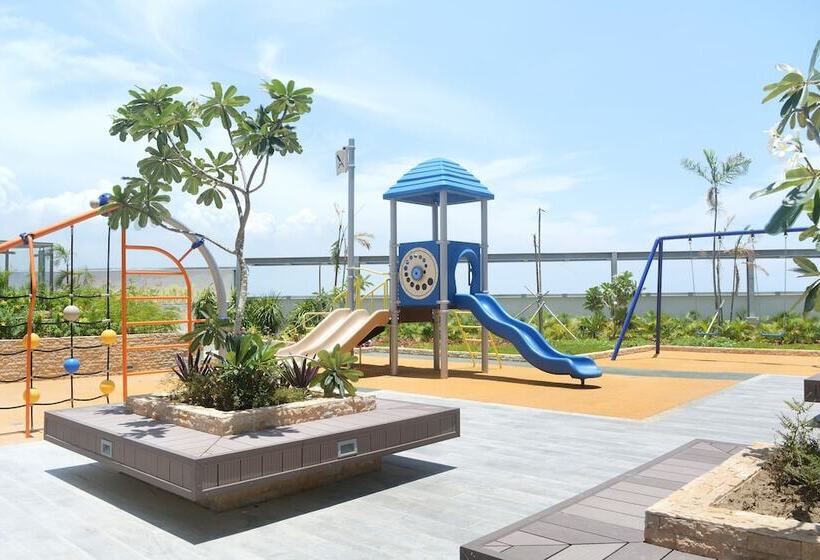 Mactan Newtown Boulevard By Fjcivo