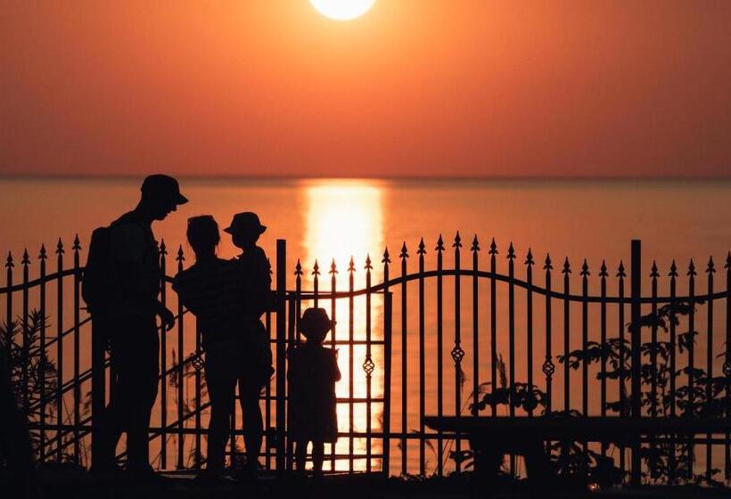 Wodnik Twój Hotel Z Widokiem Na Morze