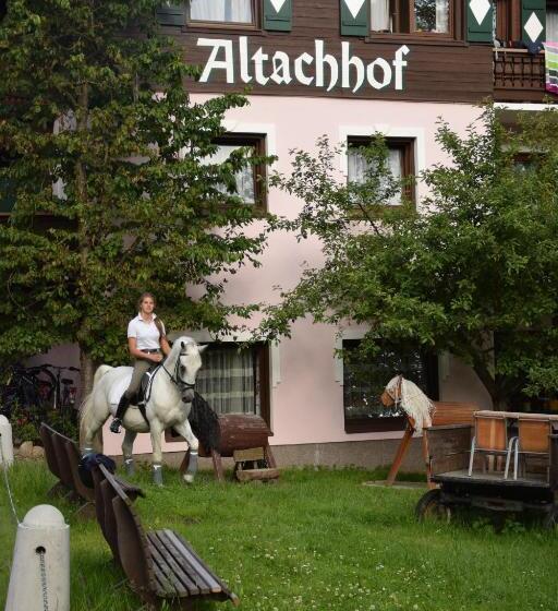 Altachhof Hotel Und Ferienanlage