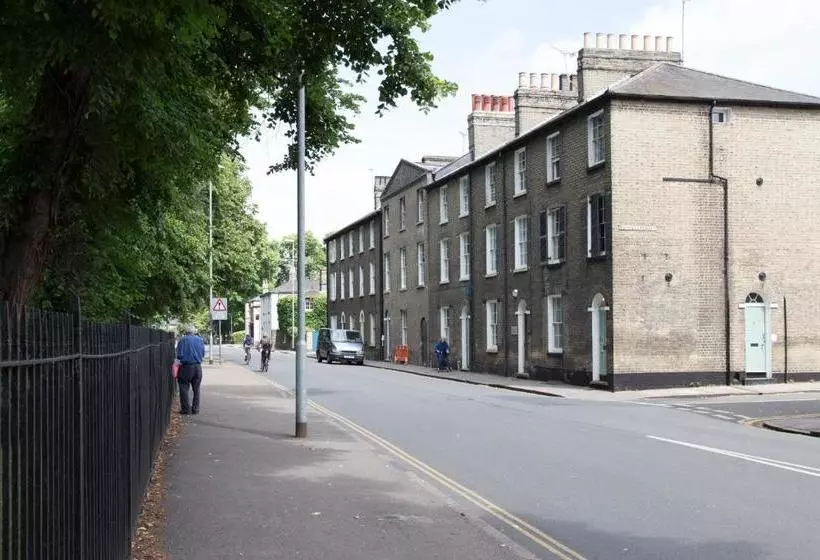 Cambridge City Apartments