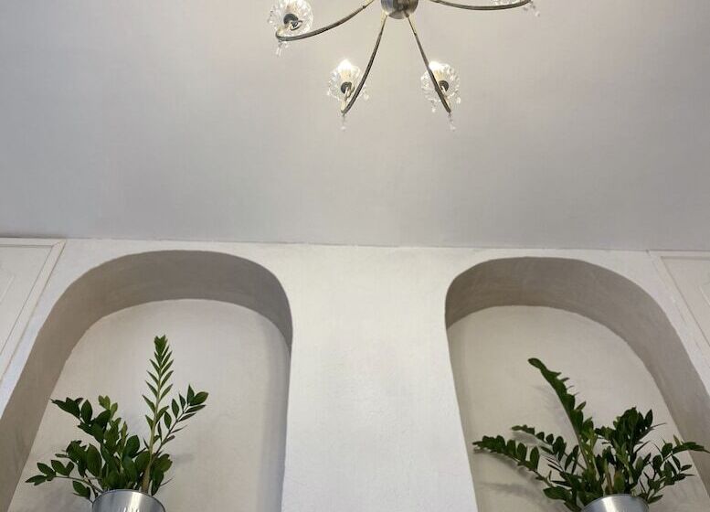 مسافرخانه Domus Valadier B&b Guesthouse