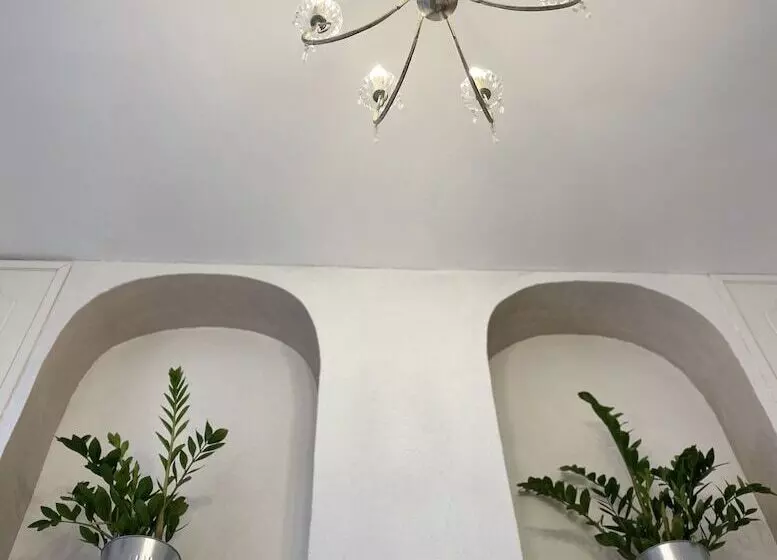 مسافرخانه Domus Valadier B&b Guesthouse