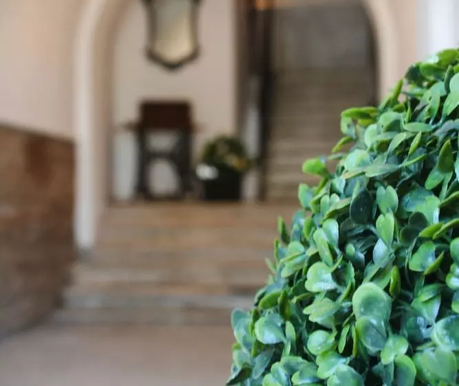 مسافرخانه Domus Valadier B&b Guesthouse
